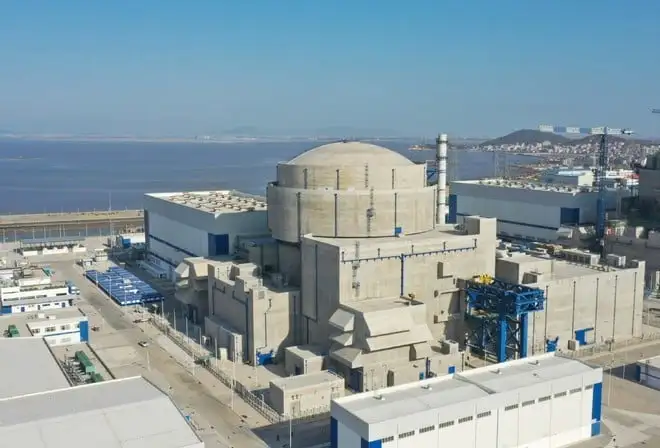 Nucleare, la sfida degli USA alla Cina: tre nuovi reattori in due anni