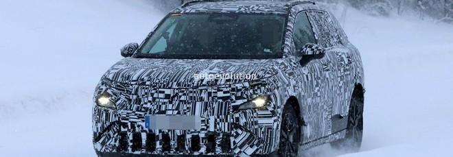 Skoda Epiq sta arrivando, il B-SUV elettrico si avvicina al debutto: foto spia dai test invernali