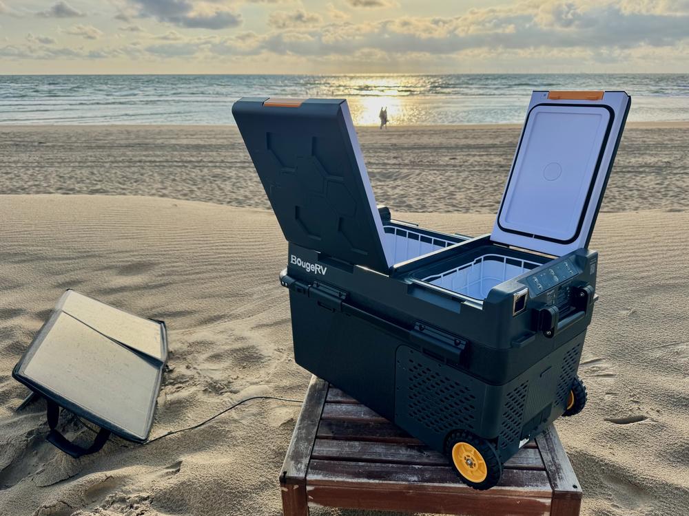 BougeRV’s portable solar fridge is quietly annoying