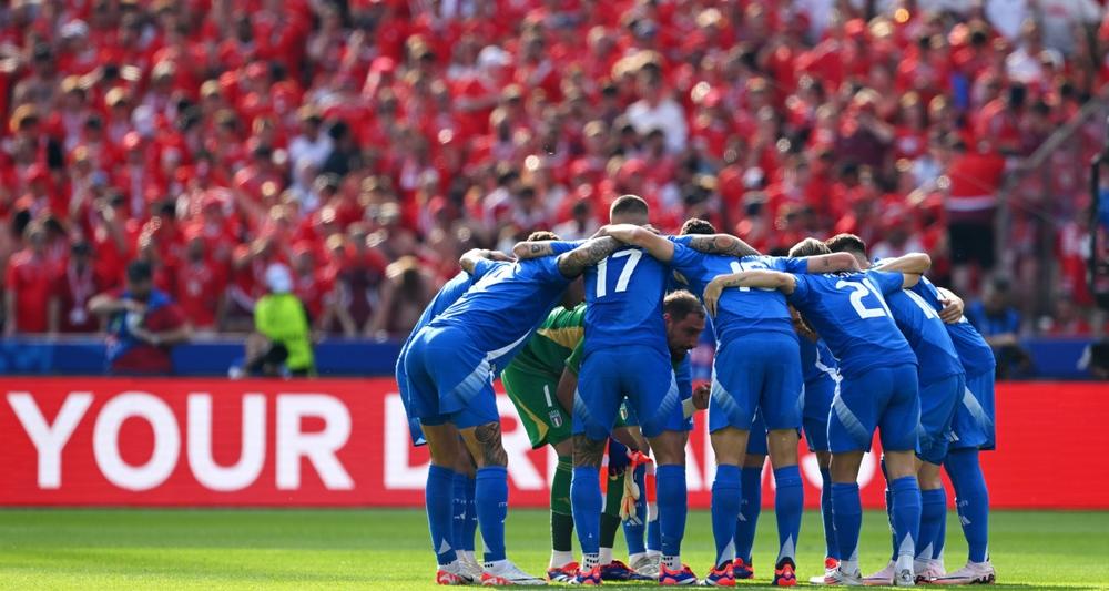 Nazionale: fisioterapista preoccupato dalla vicinanza di Gattuso alle caviglie dei giocatori
