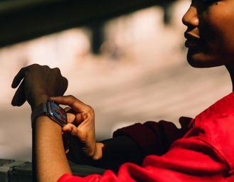 Apple Watch Series 11 finalmente in sconto. Scopri l'offerta su Amazon