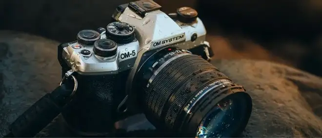 OM-5 Mark II ufficiale: la mirrorless Micro Quattro Terzi si migliora ancora | PREZZO